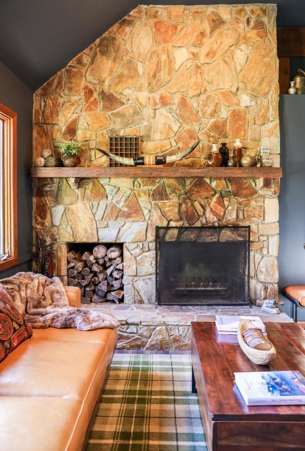 Outland Chalet & Suites Great Smoky Mountains Whittier Экстерьер фото