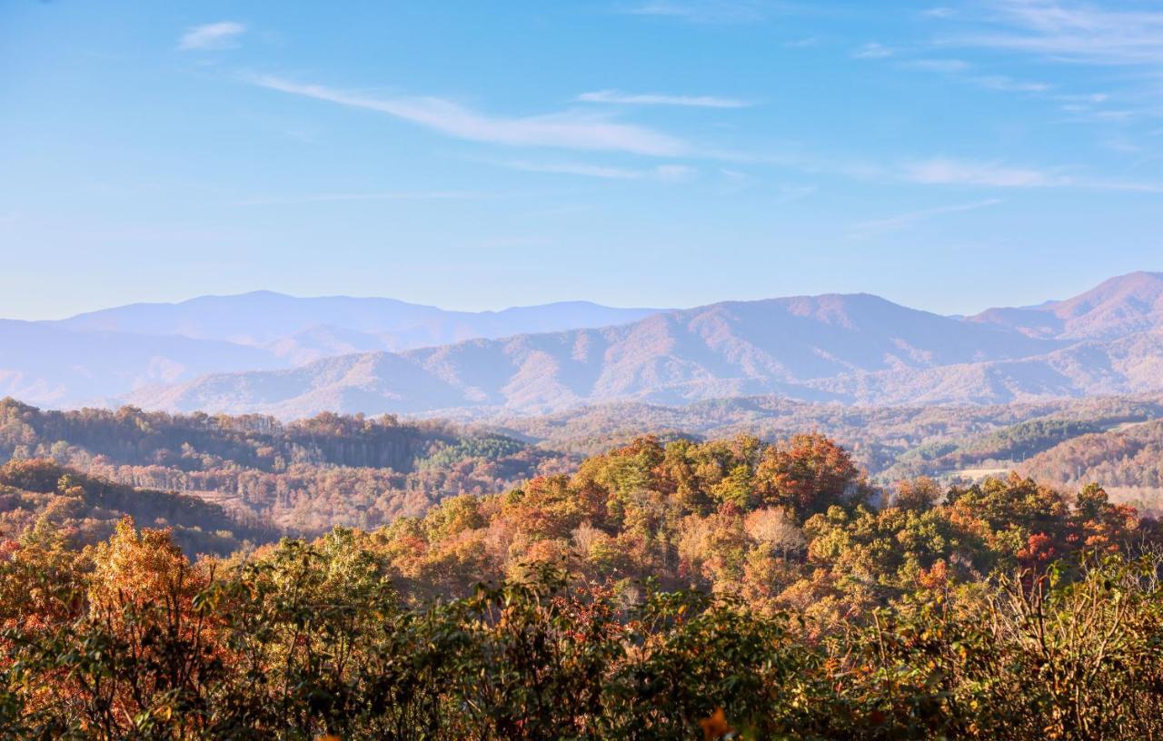 Outland Chalet & Suites Great Smoky Mountains Whittier Экстерьер фото