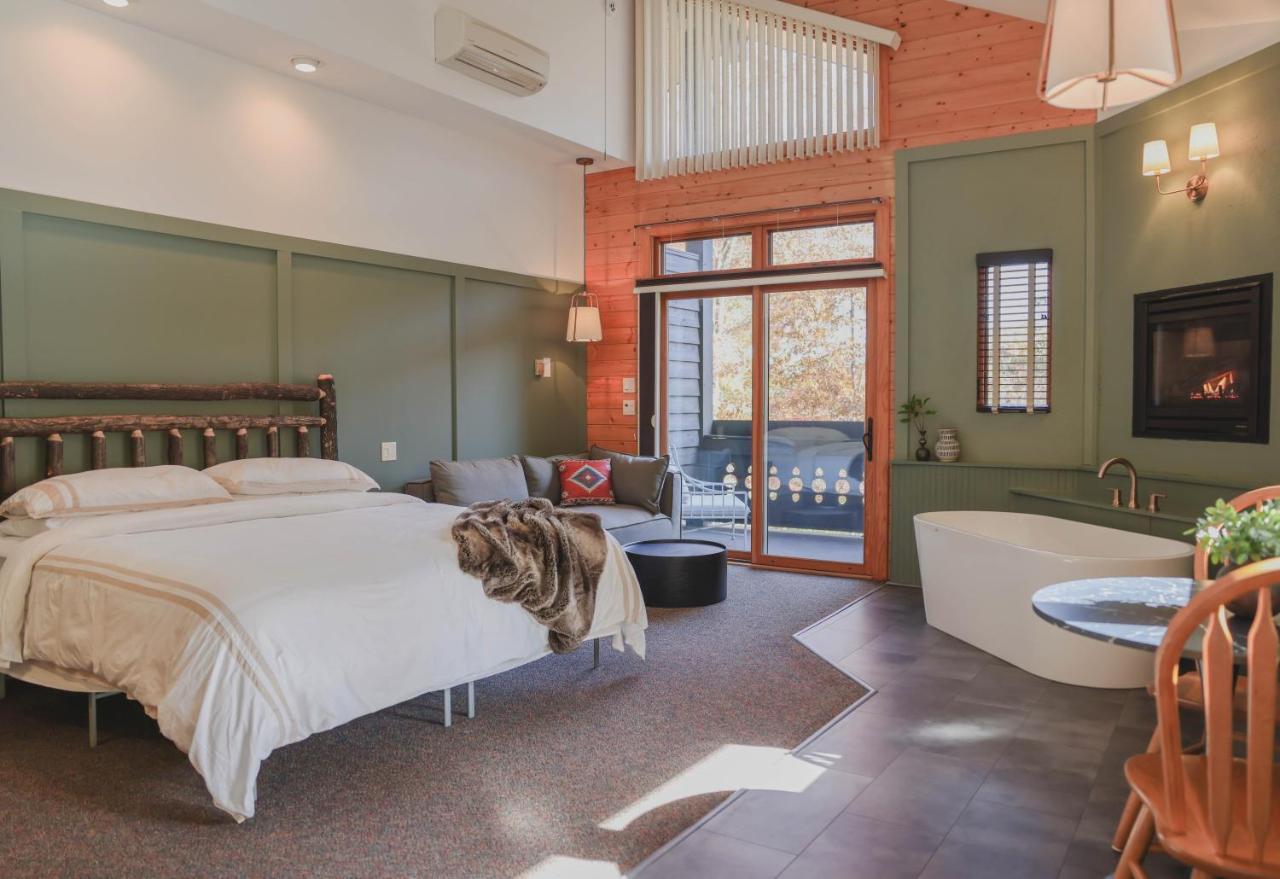 Outland Chalet & Suites Great Smoky Mountains Whittier Экстерьер фото