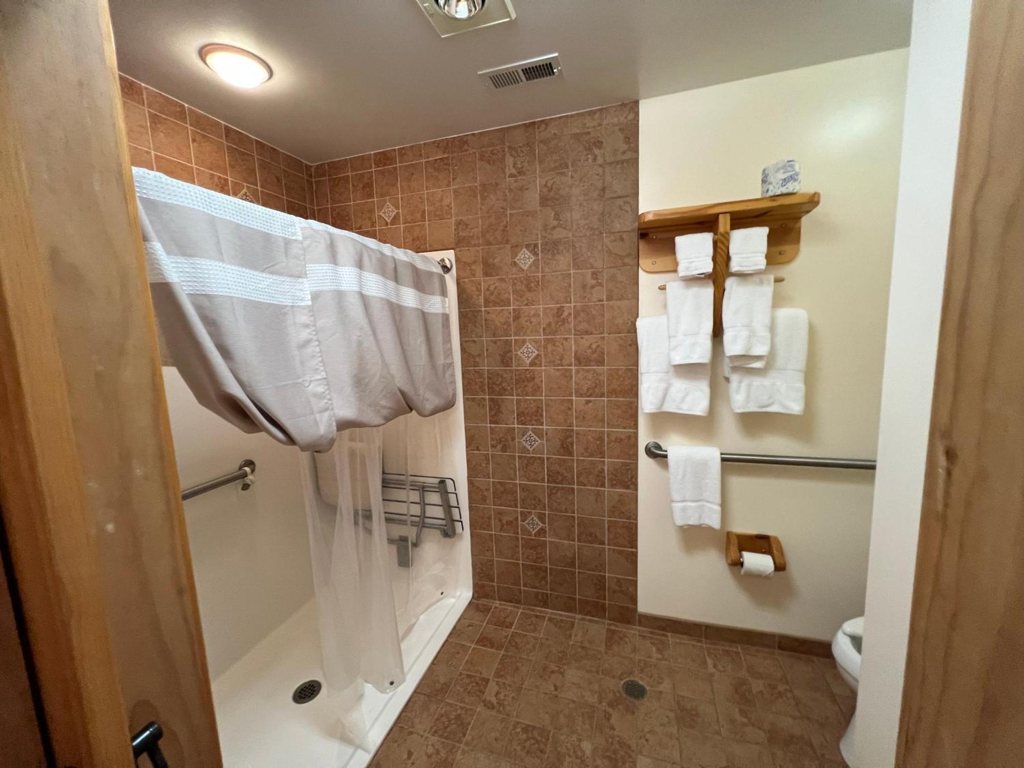 Outland Chalet & Suites Great Smoky Mountains Whittier Экстерьер фото